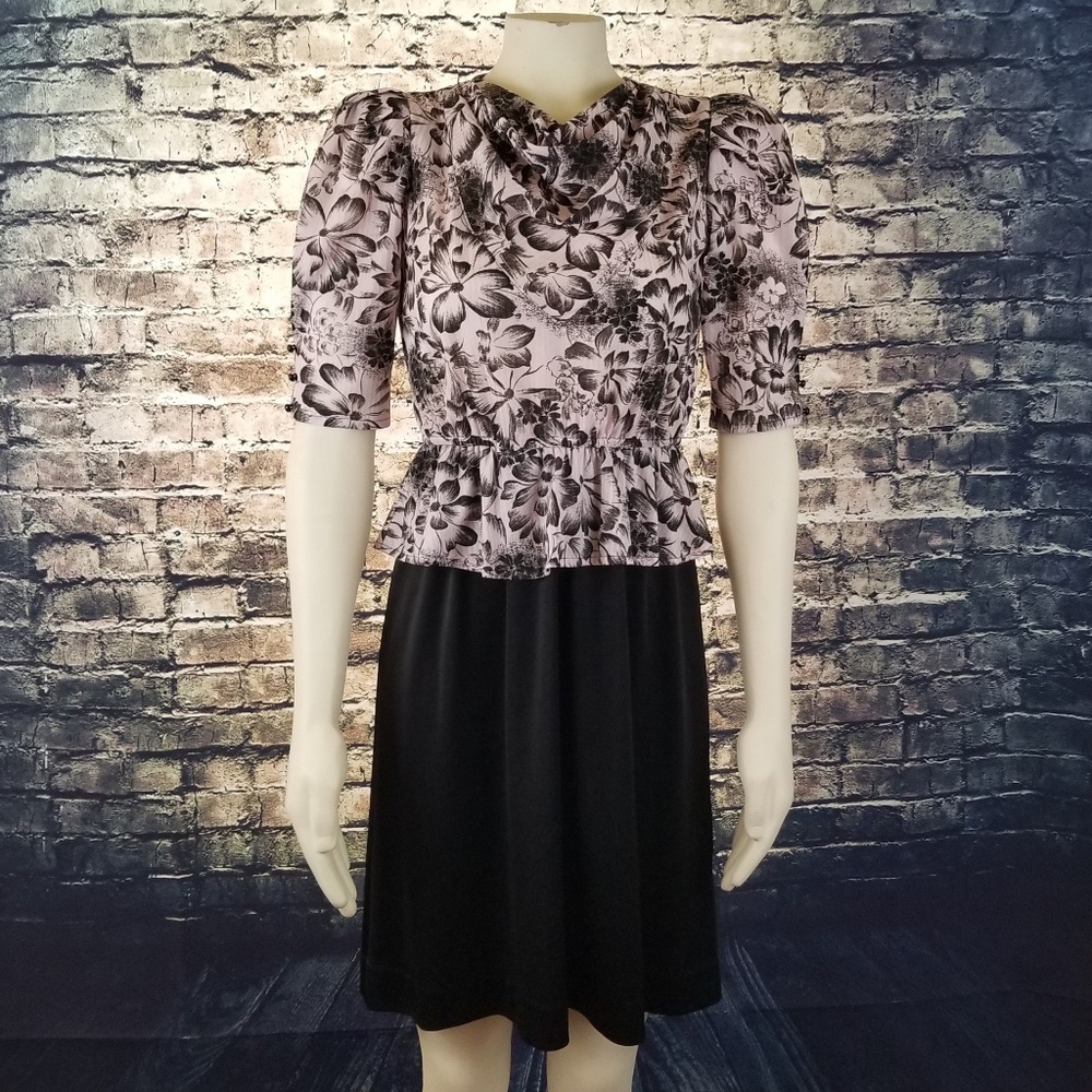Very Cute Floral Vintage Dress